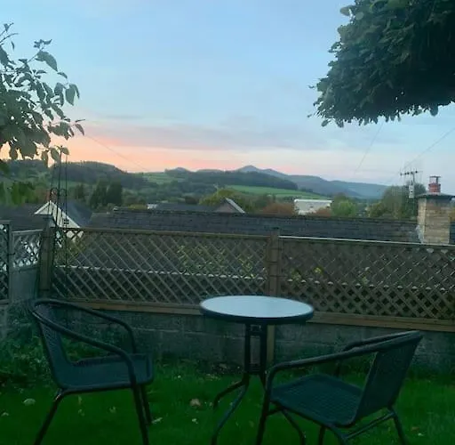 Mountain Views In The Heart Of Brecon Town