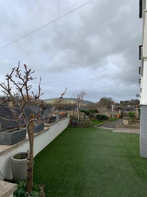 Mountain Views In The Heart Of Town
