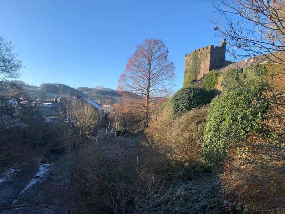 Mountain Views In The Heart Of Town Brecon